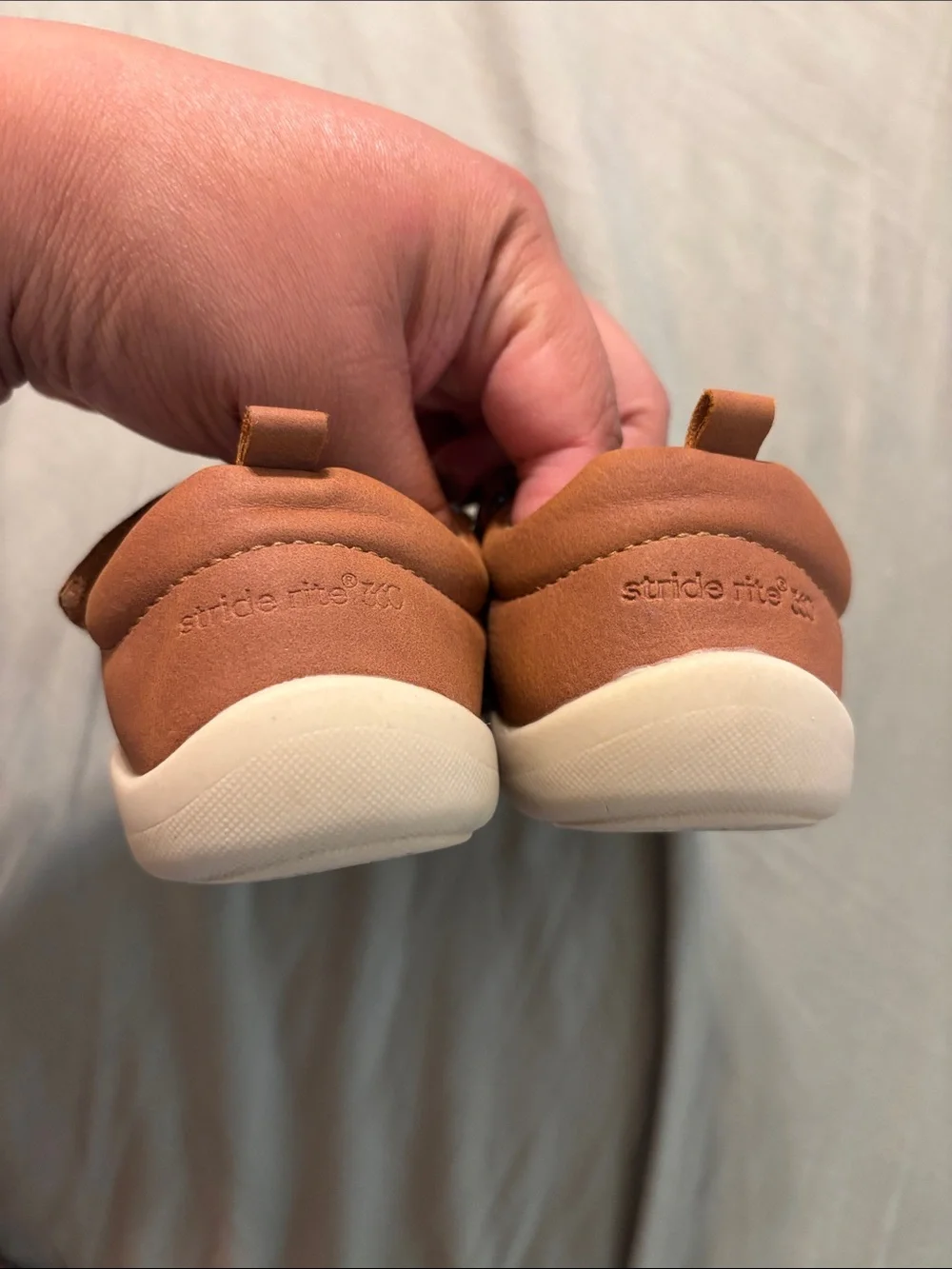 Stride Rite Brown Leather Mary Jane Kids Shoes with floral details size 6